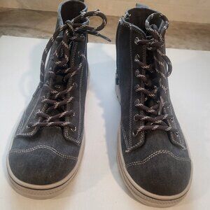 Skechers Roadies  NWT size 8